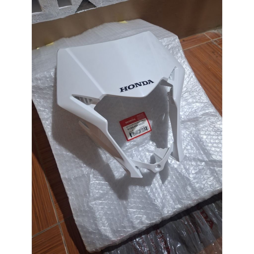 cover batok lampu depan visor honda CRF 150 CRF150 trail Putih original ahm honda 61300-K84-920ZD