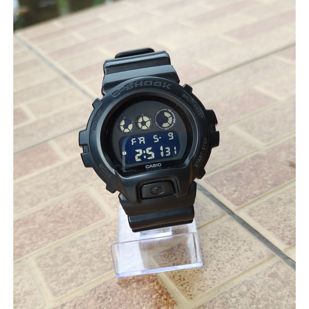 Casio G-Shock DW 6900 bb