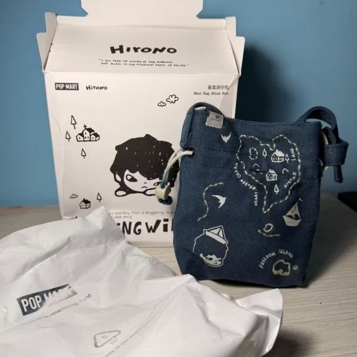 Hirono mini slingbag blind box