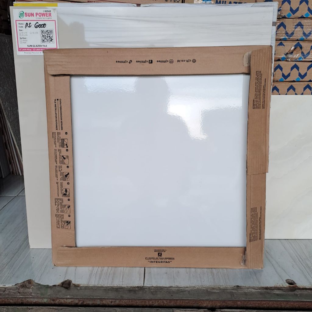 Keramik lantai putih polos glosy wt 50x50 Putih polos