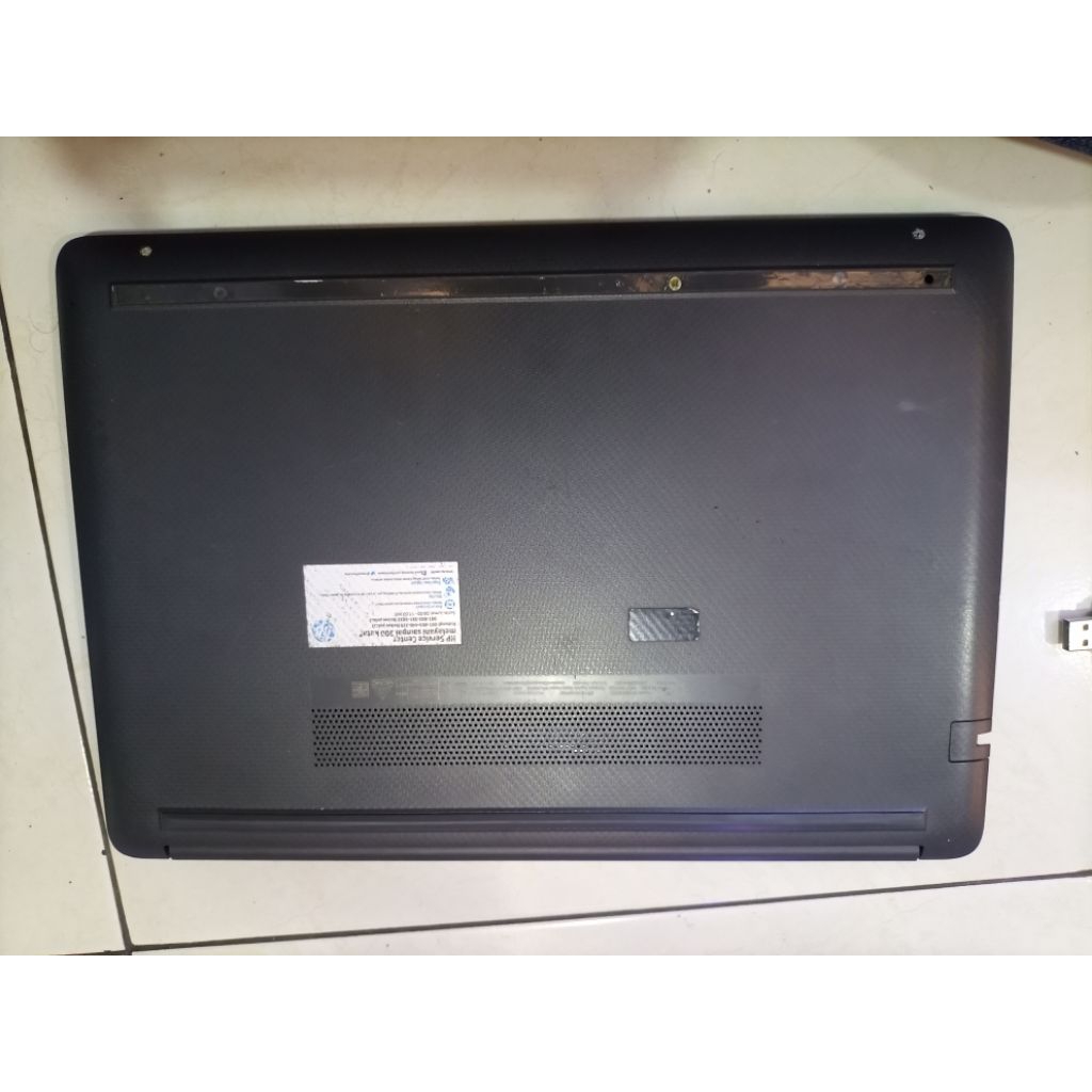BAHANNNNN HP 245 G7 AMD Ryzen 3 3250U Ram 4 Ssd 128 Batre Oke Unit Charger, Minus : Kesing, Layar , 
