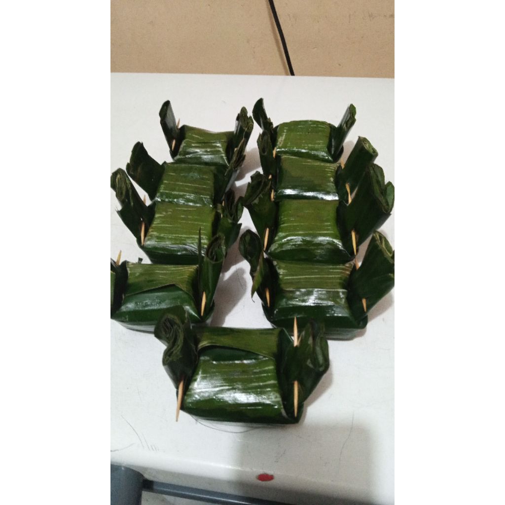 

Lemper Ayam Ala Holand bakery