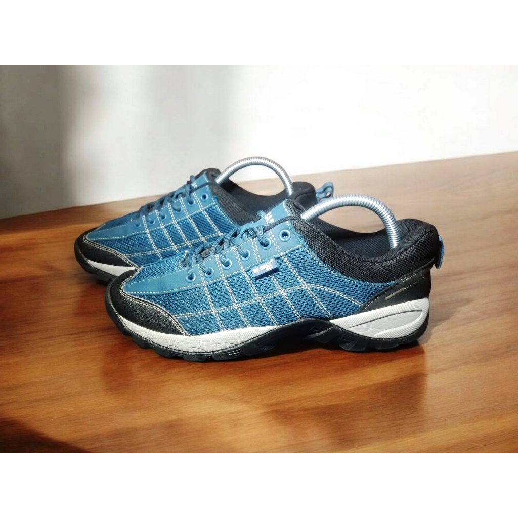 Sepatu Outdoor DeBAse Size 40.5 Insole 26 Cm