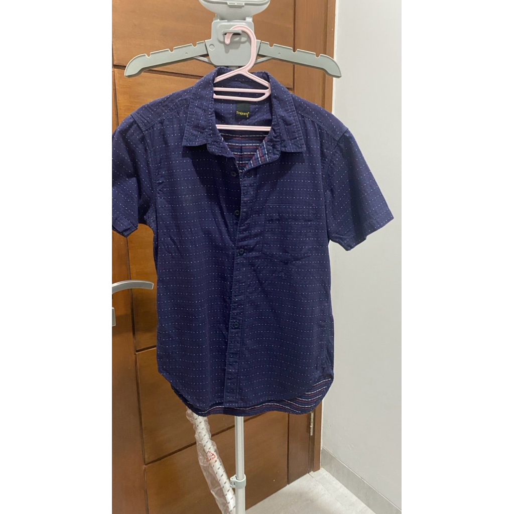 kemeja pria merk tirajeans