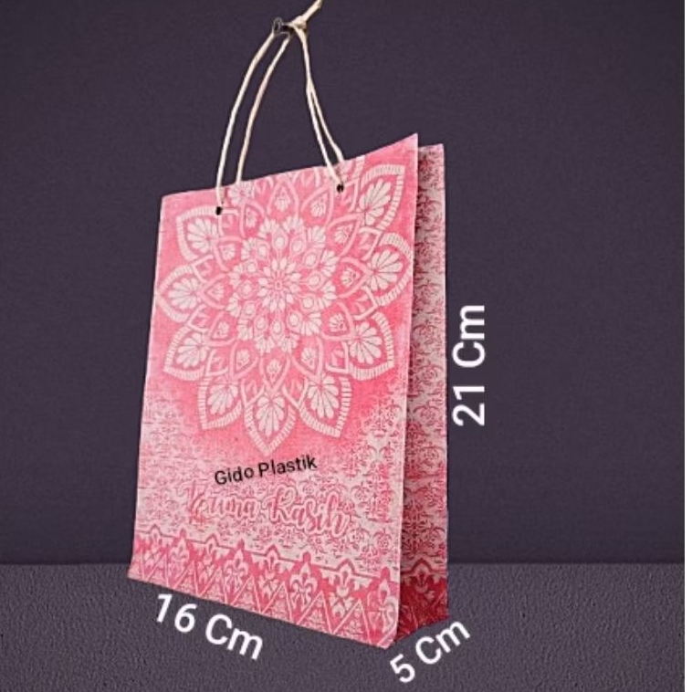 

( 50 Pcs ) PAPER BAG BATIK TANGGUNG UK 16×5×21 cm / Ukuran Tanggung
