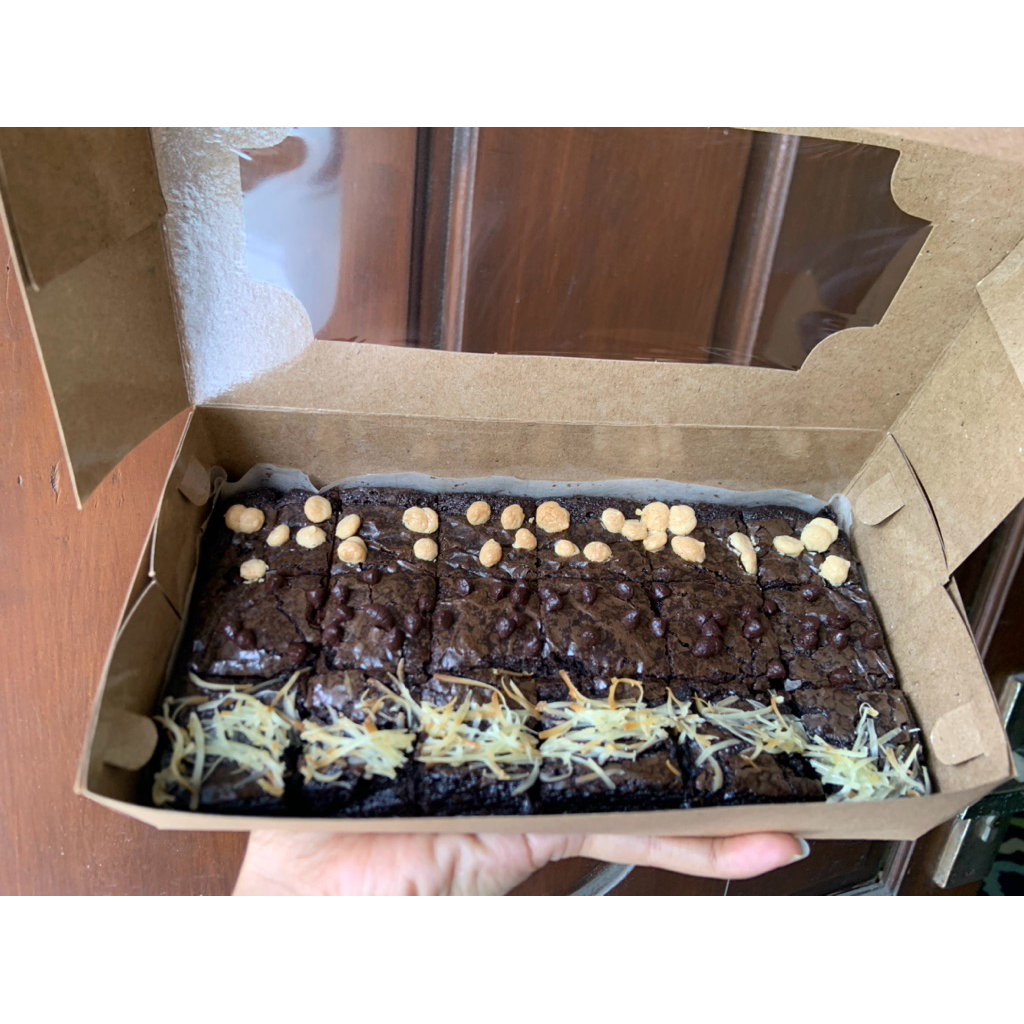 

Fudgy brownies dan keripik brownies
