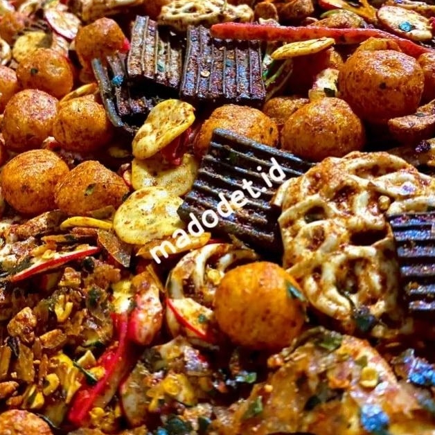 

SEBRING MIX CAMPUR MADODED/KERUPUK SEBLAK KERING PEDAS JERUK