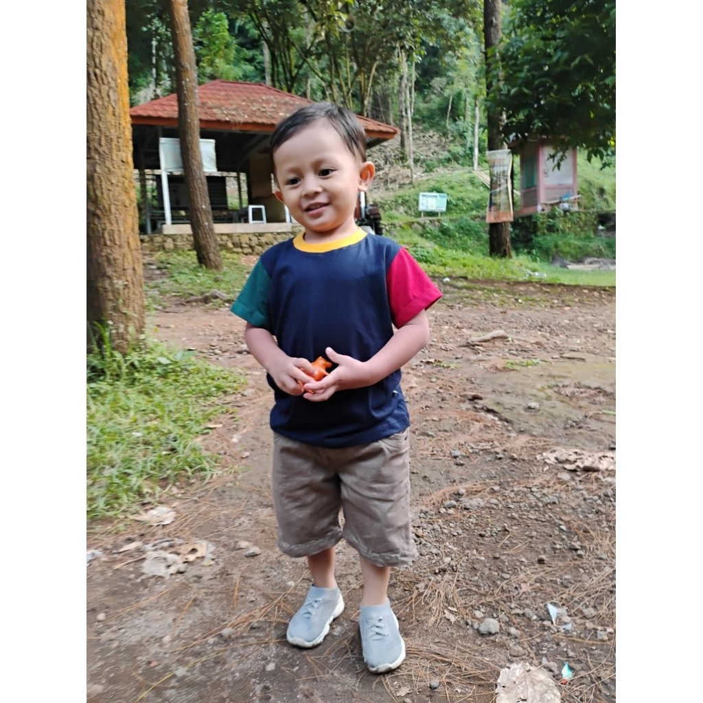 Kaos anak-anak kombinasi 3 warna 1-9 Tahun