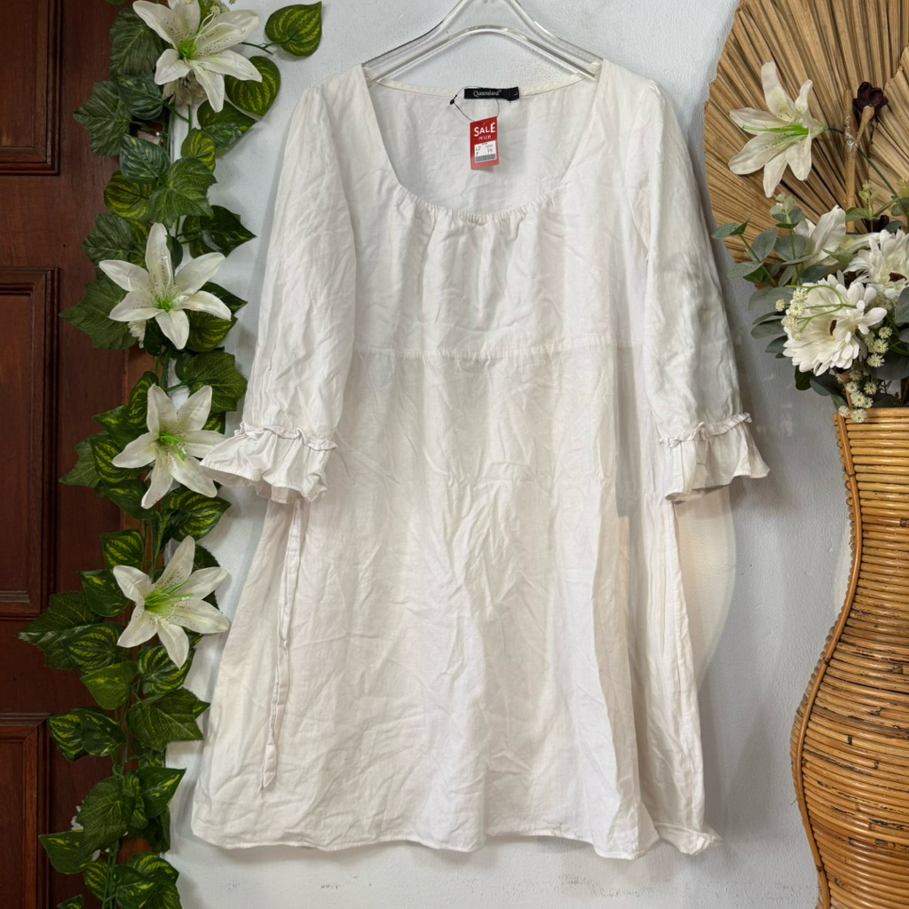 Tunik Putih Queensland