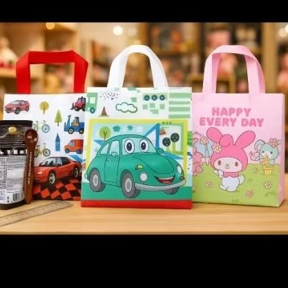 

Tas Tote Goodie Bag Ulang Tahun Anak Souvenir Hampers