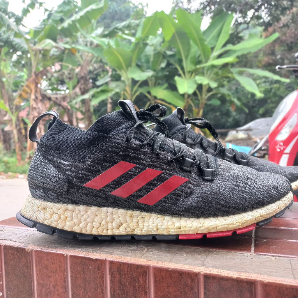 Sepatu Second Olahraga Lari Size 42 43