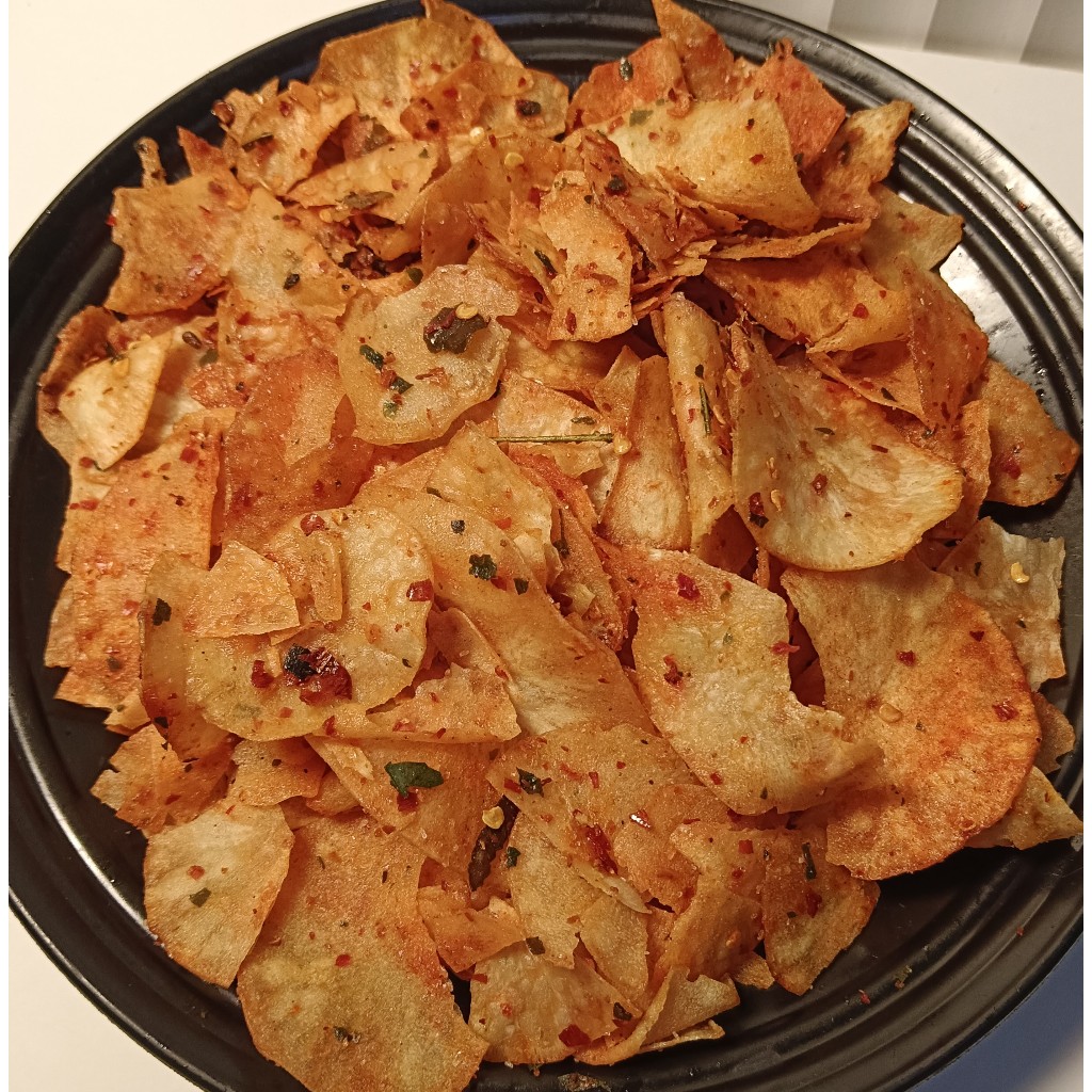 

KRIPIK SINGKONG PEDAS DAUN JERU 500 GRAM