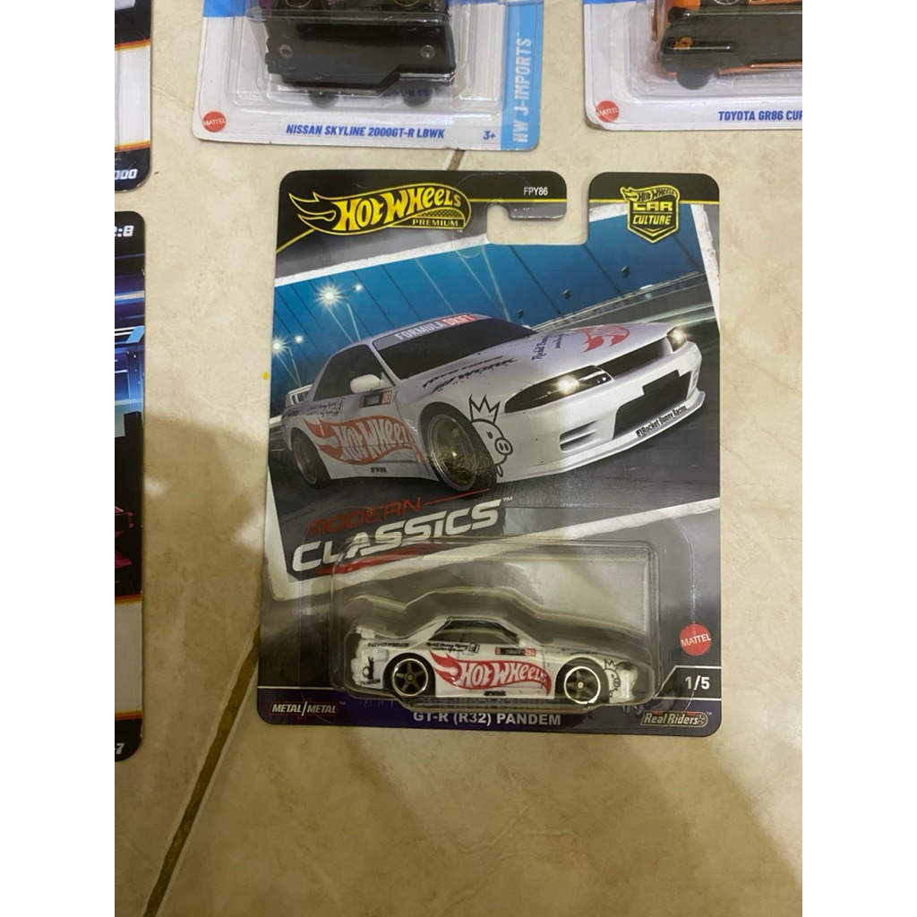 Hotwheels premium nissan r32 pandem