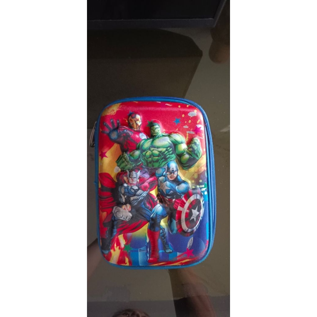 

Kotak Pensil Smiggle (KW) Karakter Superhero (preloved)