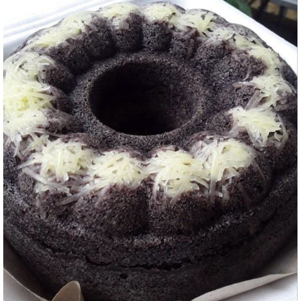 

Bolu ketan hitam keju lumer