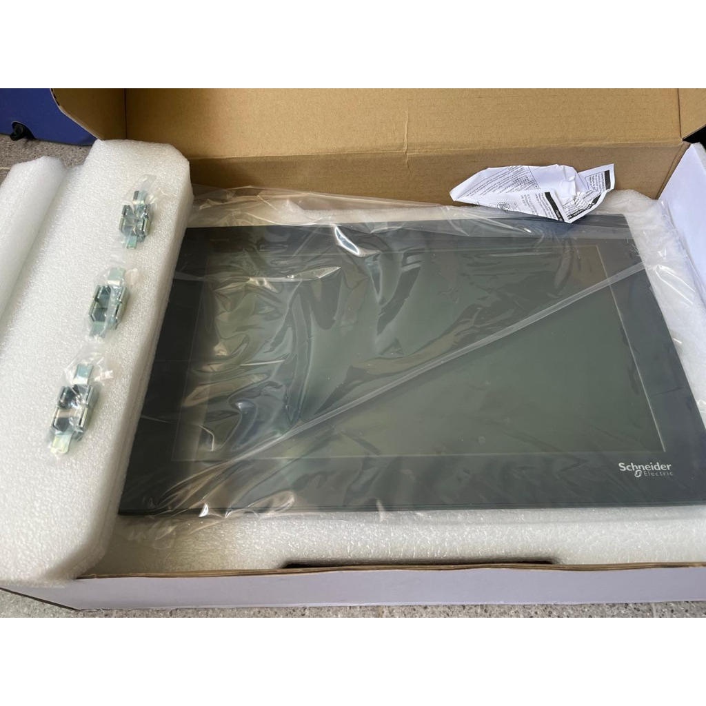 HMI schneider 15” HMIET6700