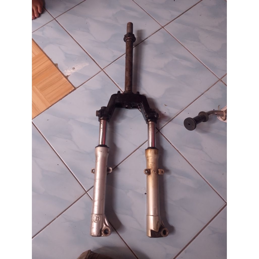 Shok Depan set segitiga motor Matic Malika Hero Puch 50 cc original buat custom modifikasi dll