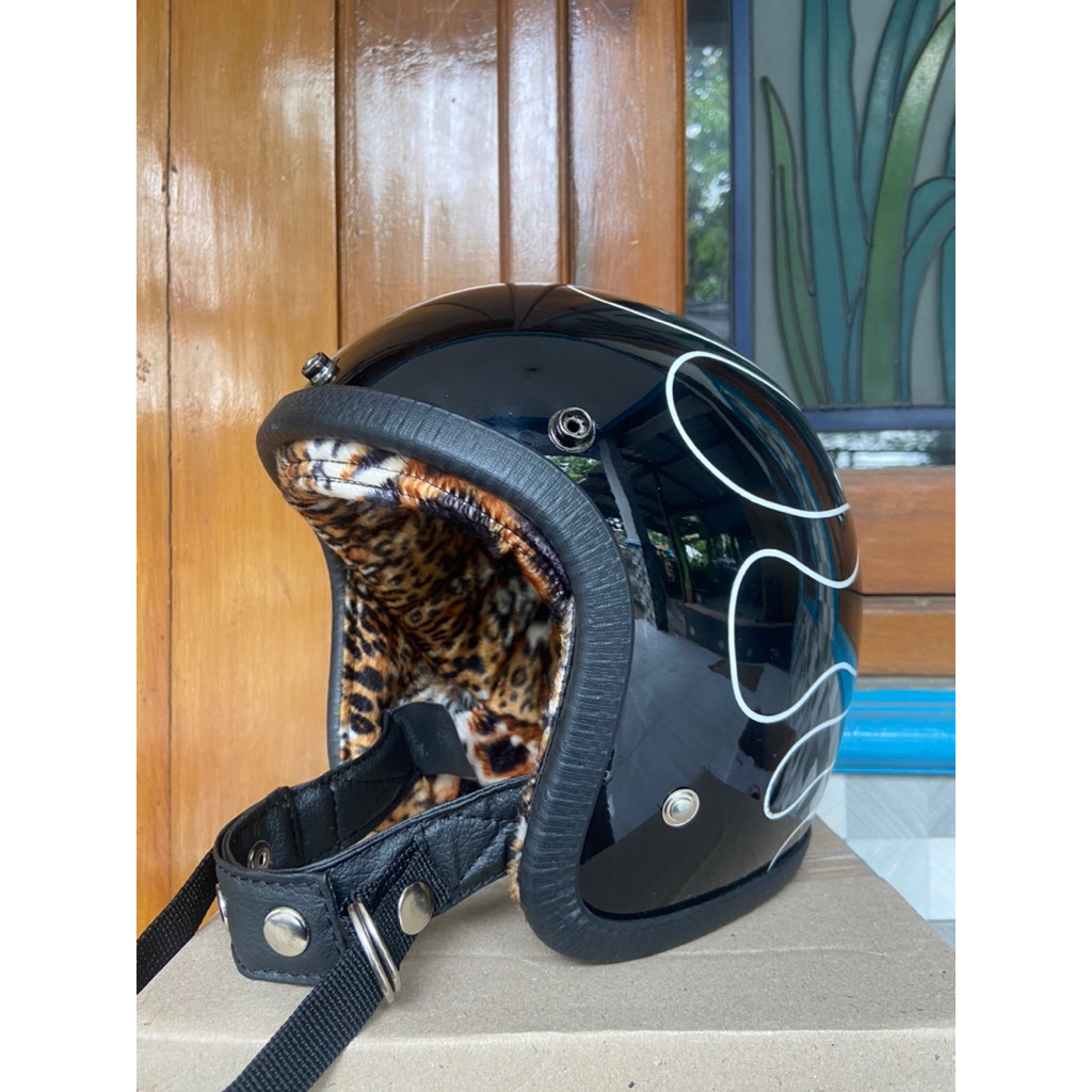 Helm Slim Head TX500 Custom Api Busa Leopard