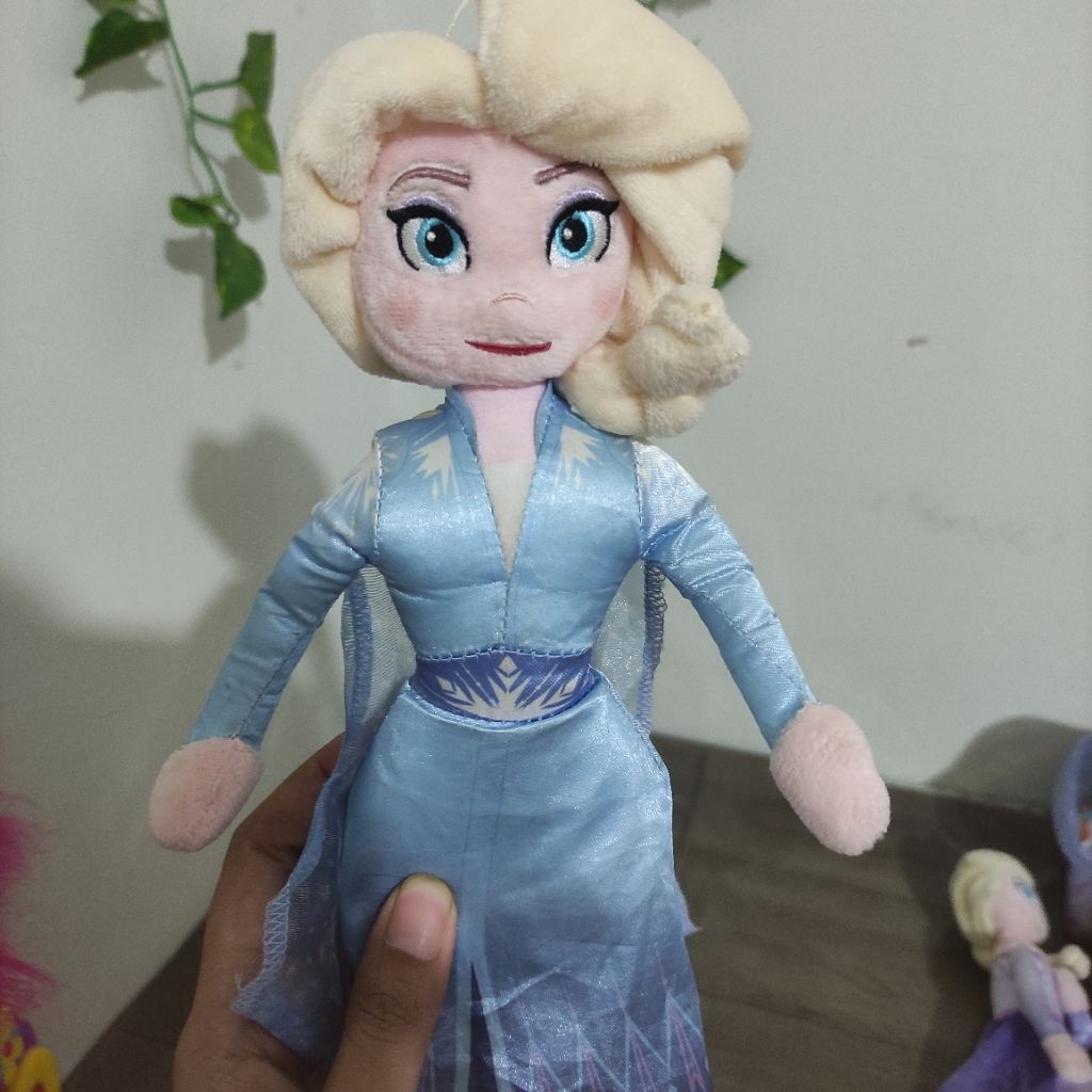 Boneka Elsa Frozen 2 ori Disney