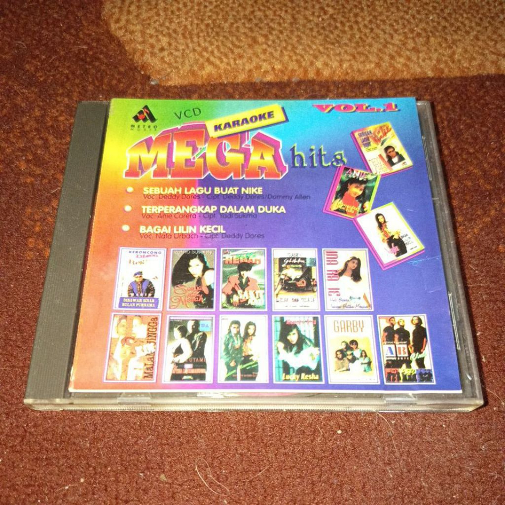 VCD MEGA HITS VOL 1 VARIOUS ARTIST DEDDY DORES NAFA URBACH KIN BAND NELLA REGAR GARBY LUCKY RESHA