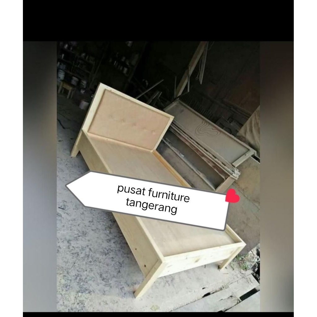 dipan/tempat tidur ukuran 120x200 kayu jati belanda
