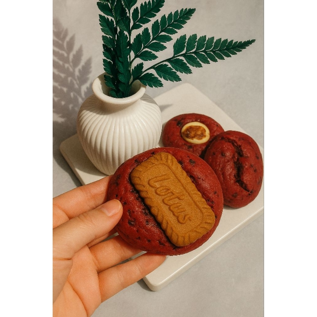 

(Min order 5 pcs) Cookies RED VALVET Soft Baked Crispy & Chewy