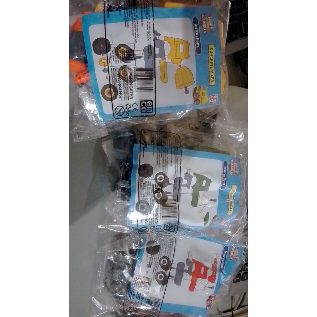 EMCO Mighty Machines Buildables Mainan Kendaraan