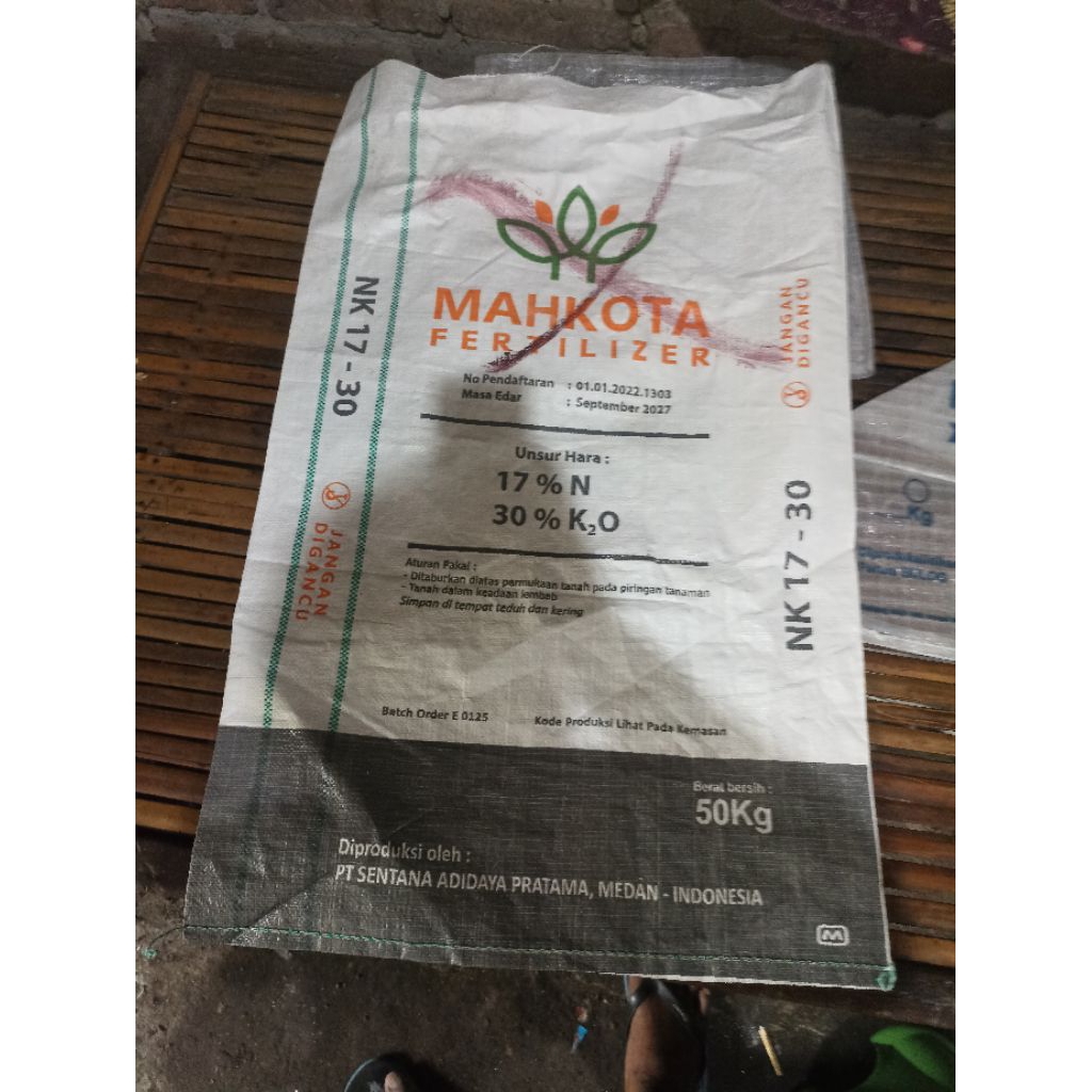 karung plastik pupuk baru