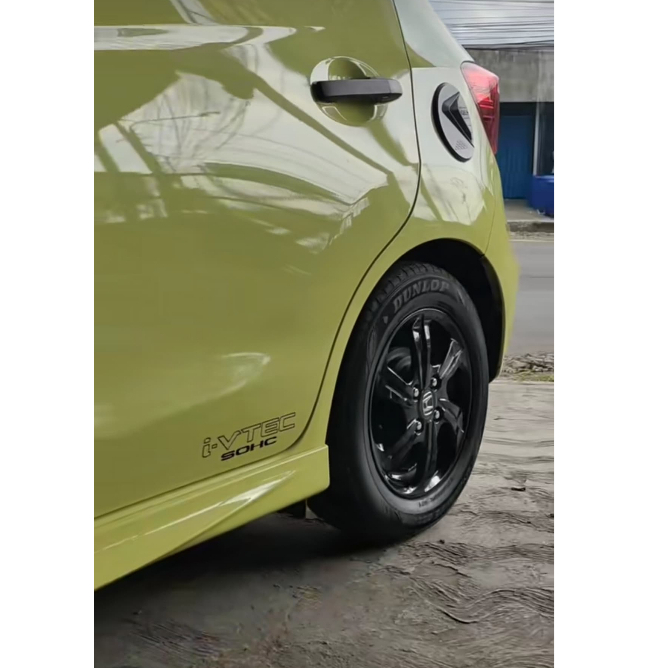 Bluberry02 Sticker Veleg/ Delete Silver Velg/ Sticker Velg Mobil Brio Satya 2023- 2025