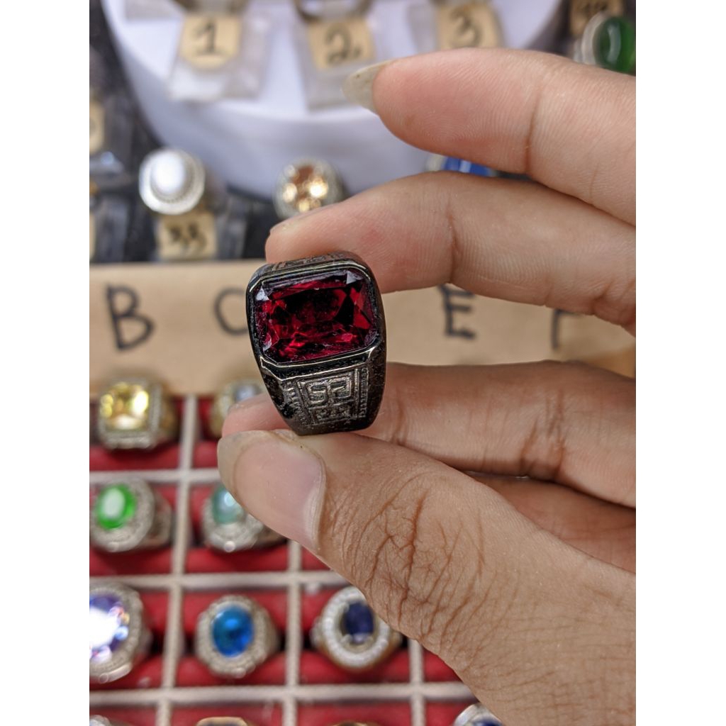 Natural cincin Red topaz