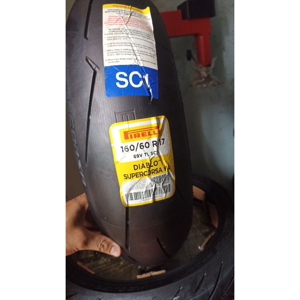 Ban Motor PIRELLI DIABLO SUPERCORSA V4 - 160/60-17