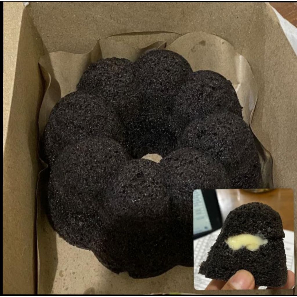 

Bolu ketan hitam keju lumer