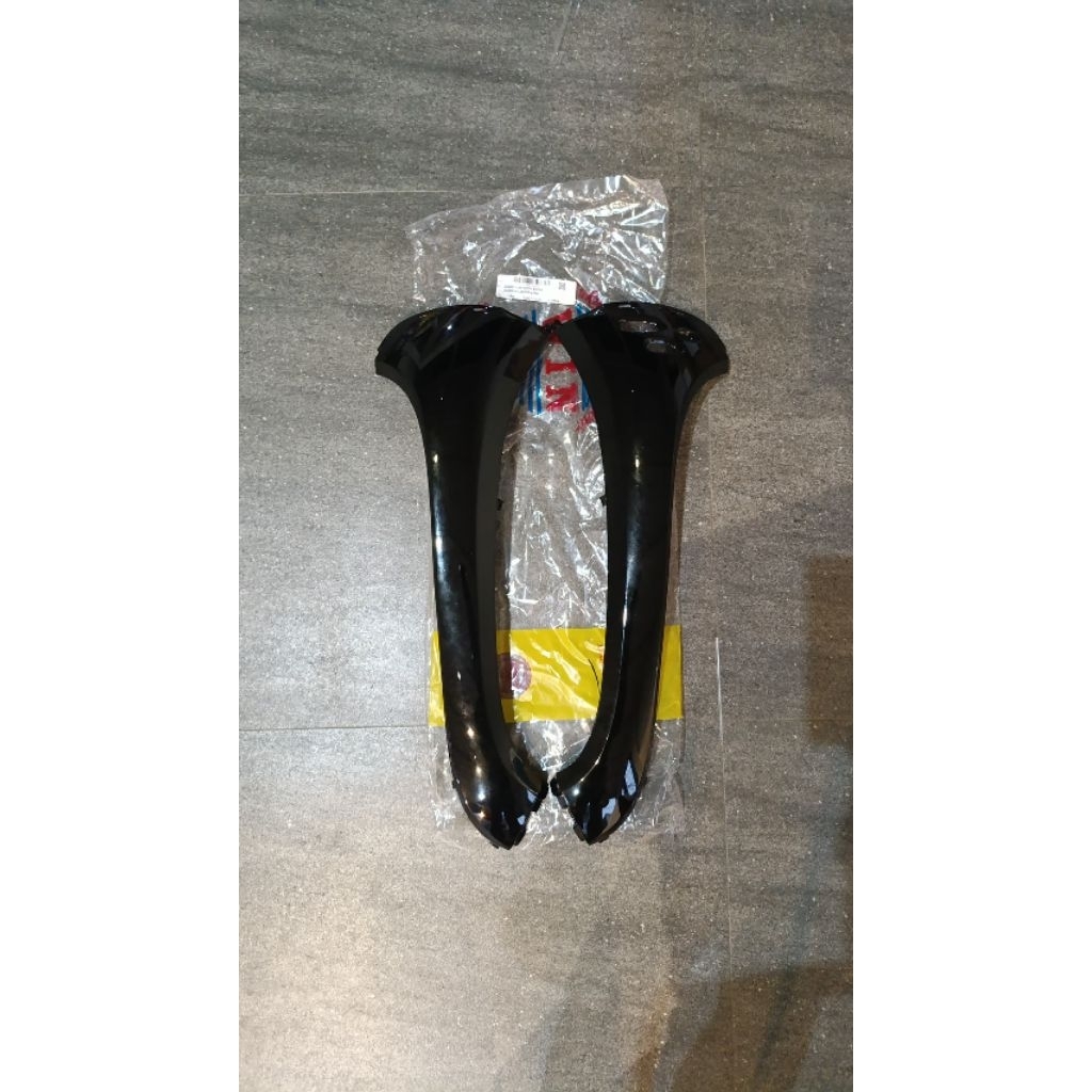 BODY DEPAN PANEL KIRI KANAN HONDA SCOOPY PRESTIGE HITAM GLOSSY 2020-2021-2022-2023 MERK WIN