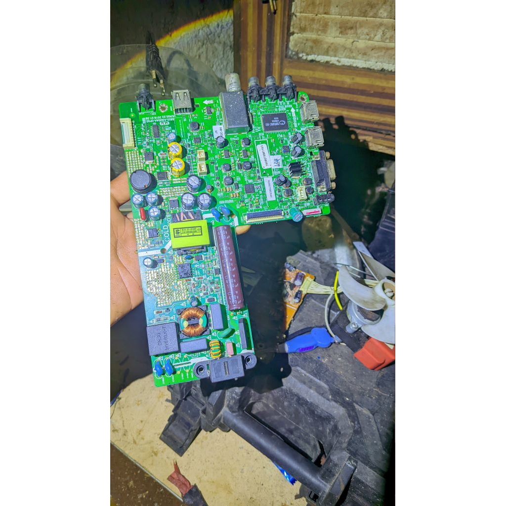 pcb / tv polytron mainboard