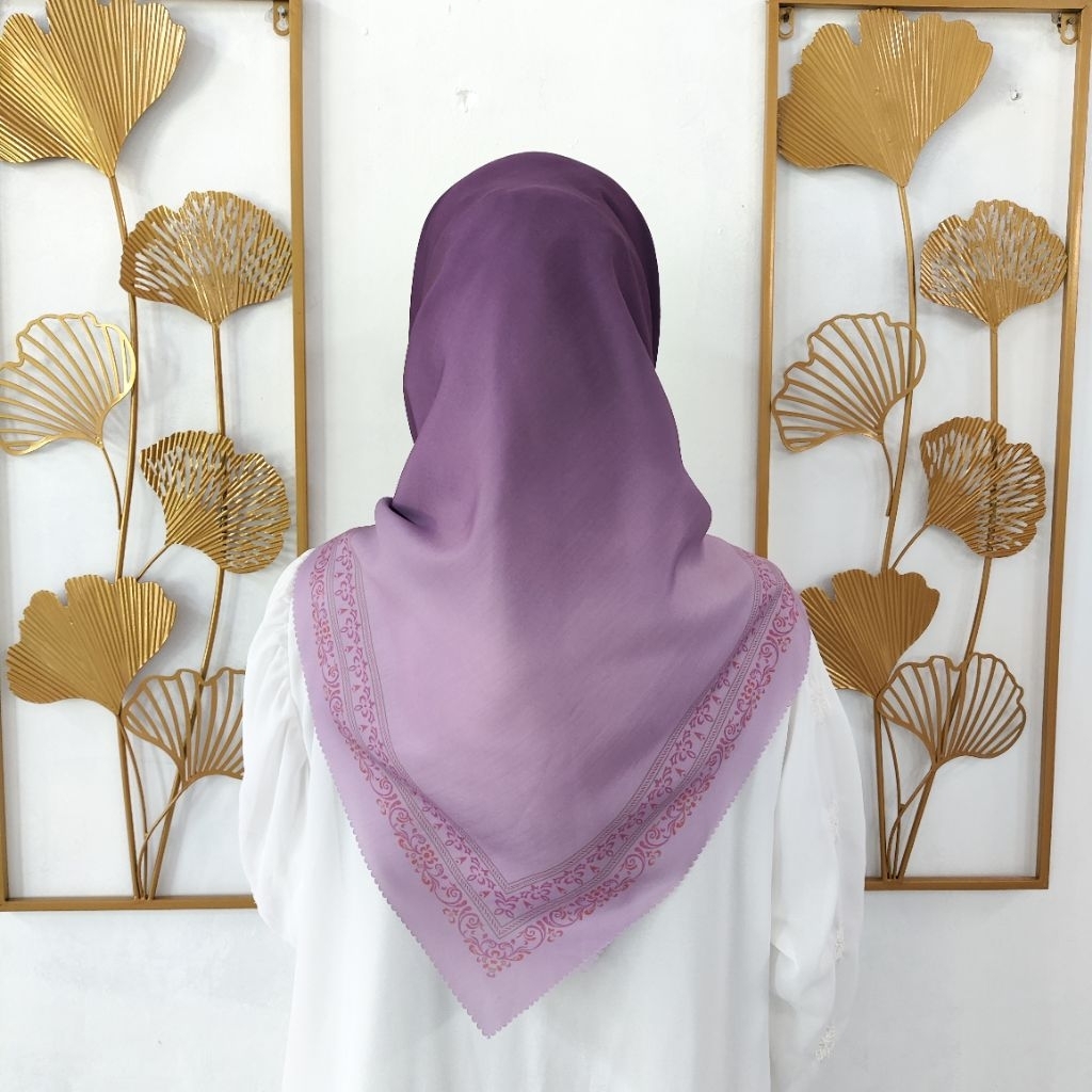 Hijab Motif Jumbo 130x130 Jilbab Motif 130x130 Jumbo Voal Premium Gradasi