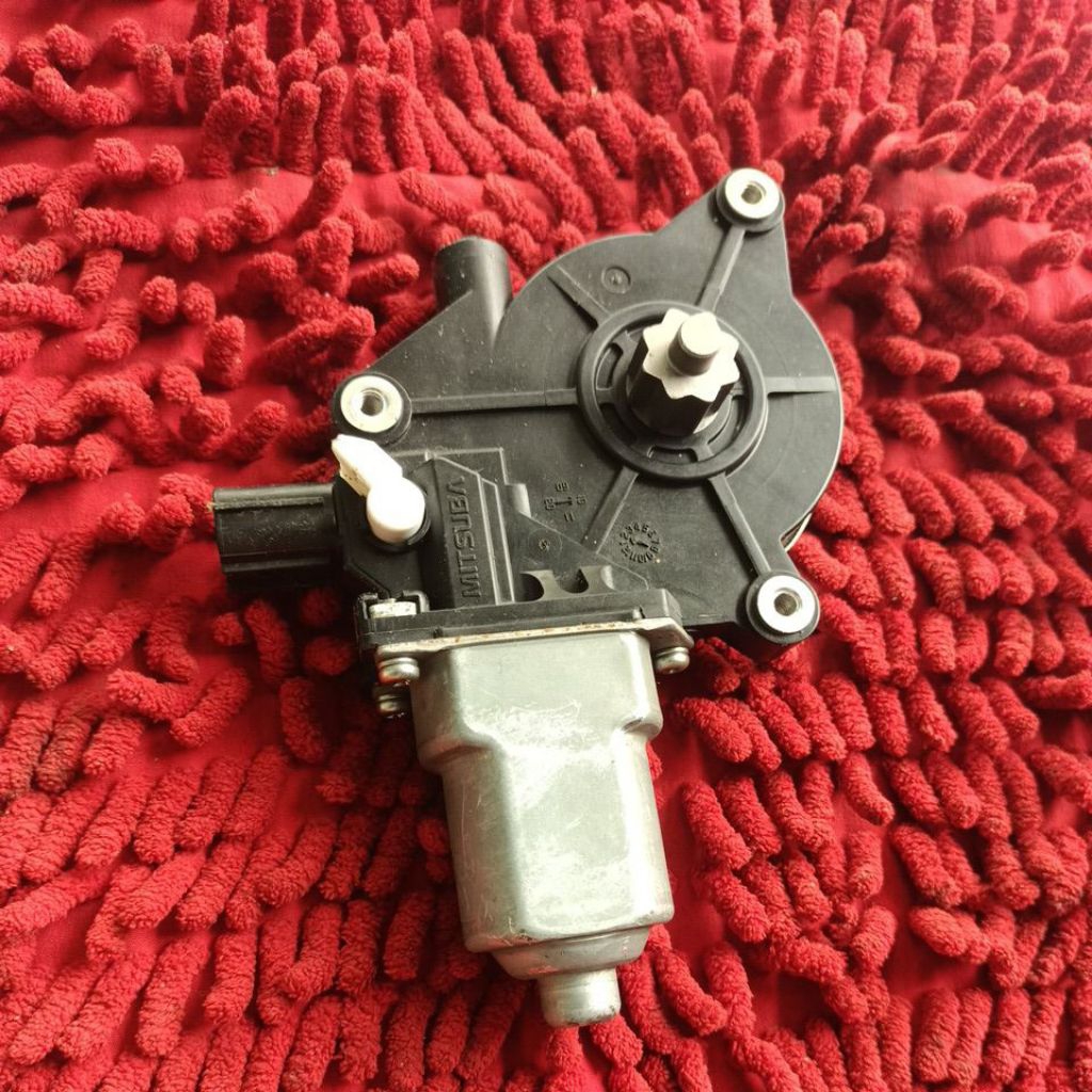 Motor dinamo power window Honda jaz RS Freed pintu depan kiri