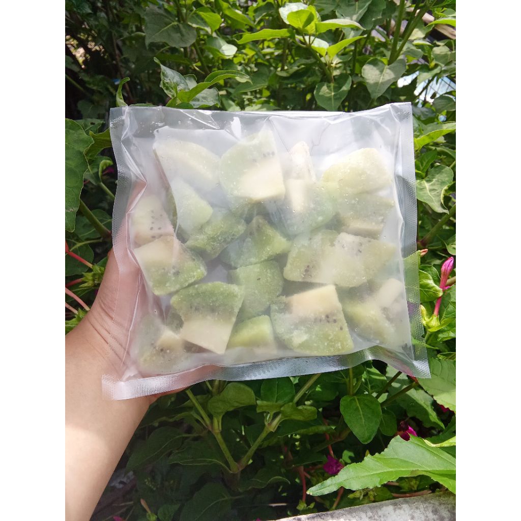

Kiwi Frozen Beku 250gr