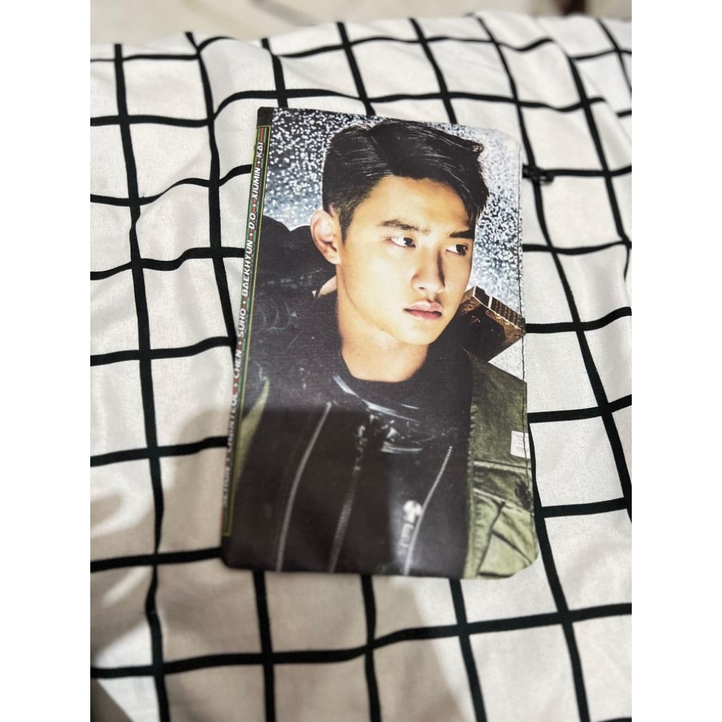 

Dompet EXO OT8 DO KYUNGSOO kotak pensil