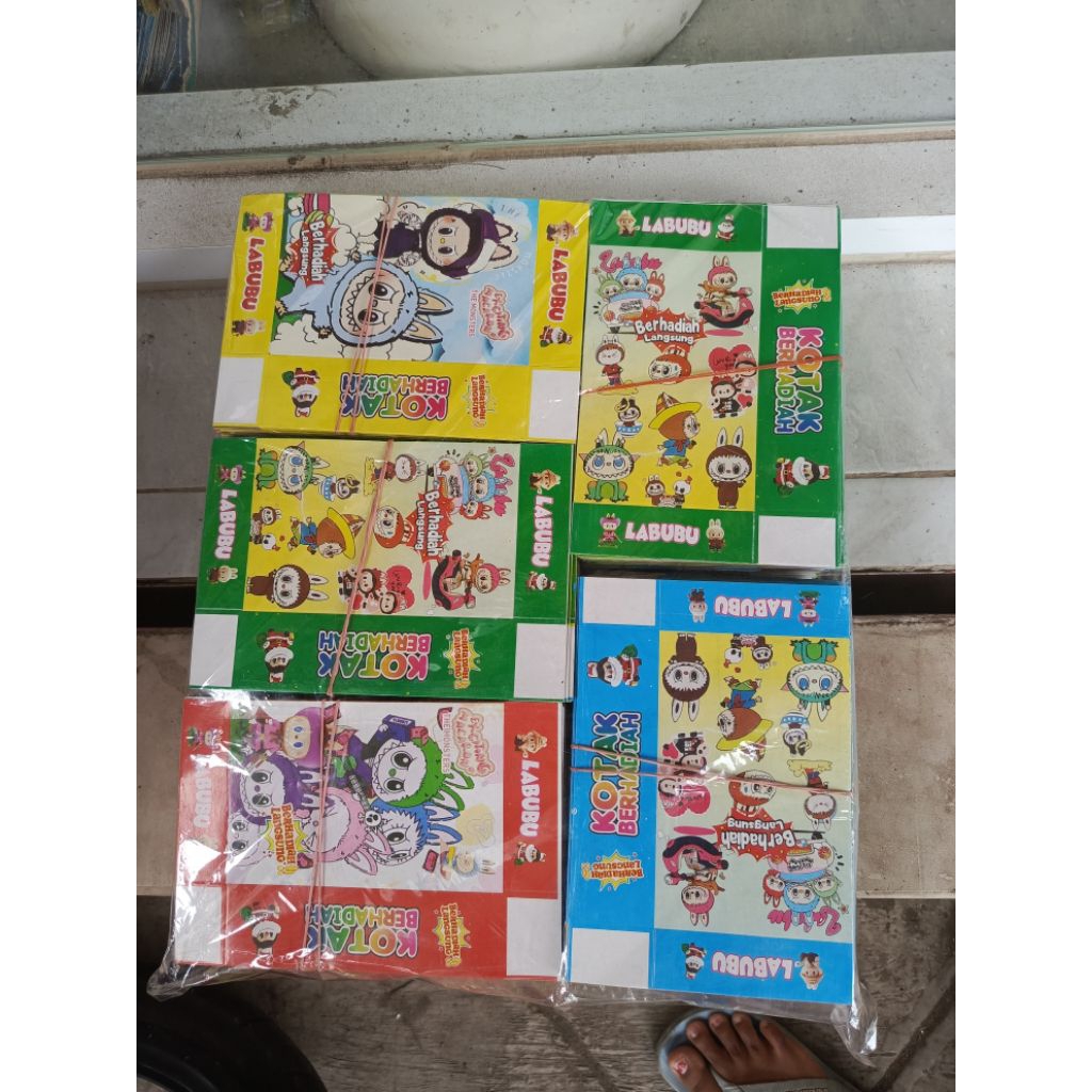 

Kotak Kado kecil Kosongan isi 500pcs