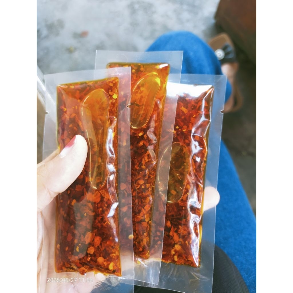 

Chili oil Ebi kemasan Sachet