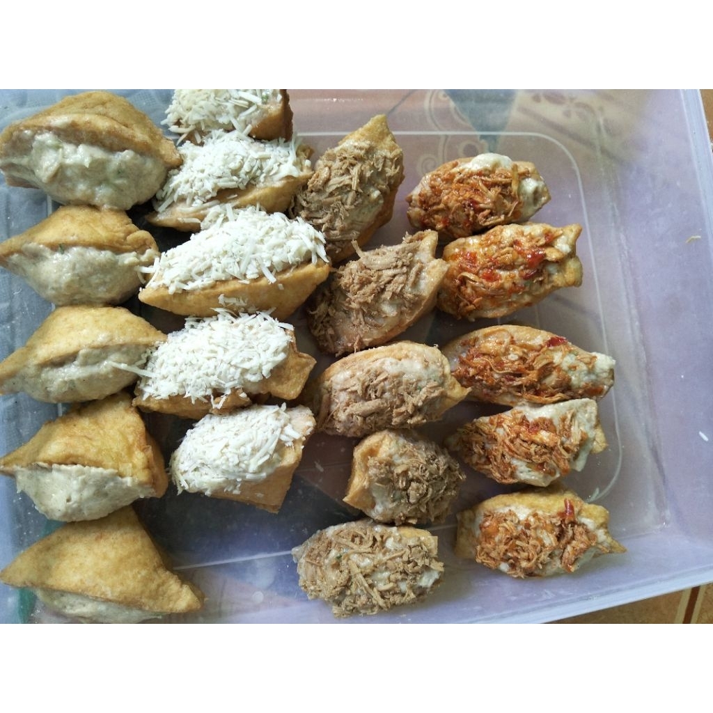 

Baso tahu aneka toping isi 10+saos sambal