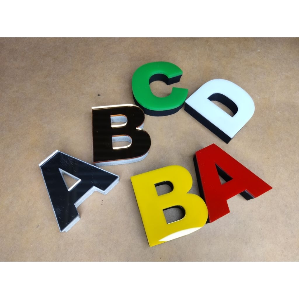 huruf akrilik I huruf timbul akrilik (lapis spons)