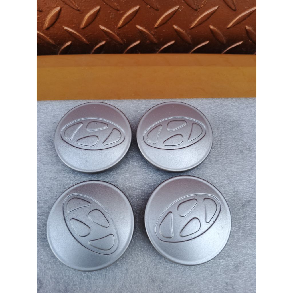 dop tutup velg tutup as roda mobil hyundai Atos original