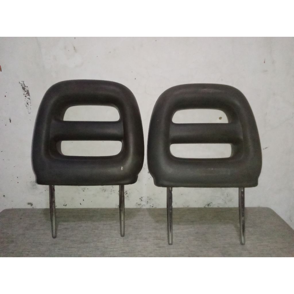 Headrest sandaran kepala mobil Taft gt/Feroza