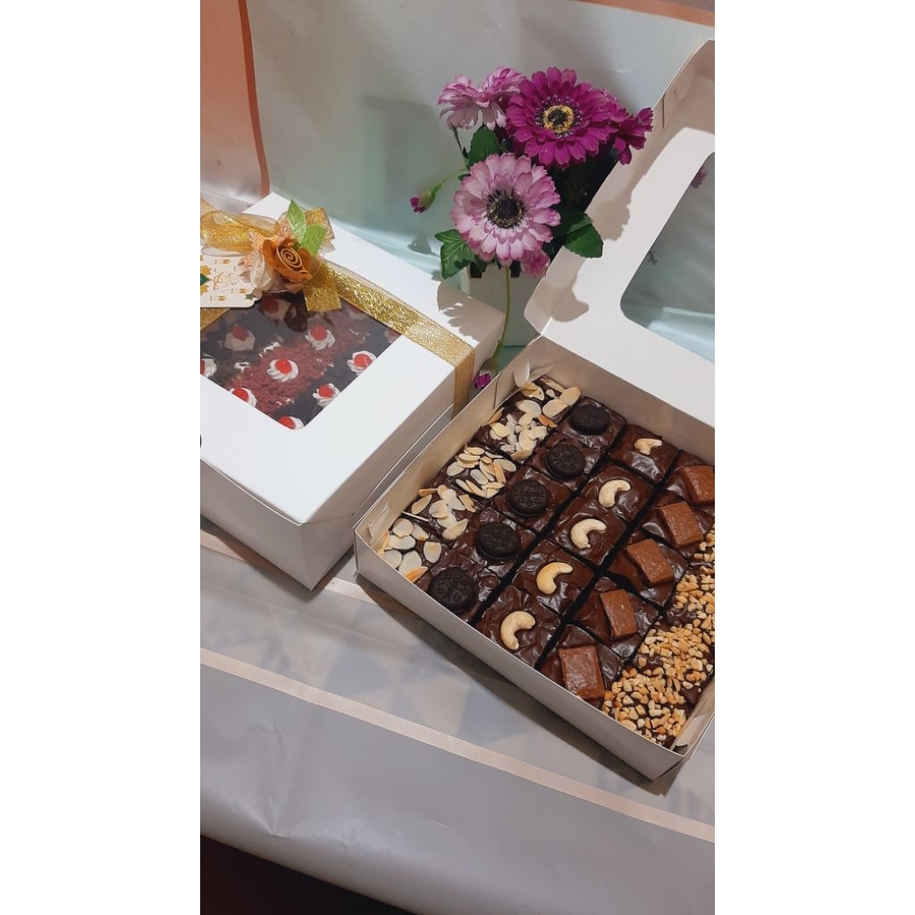 

brownies,shiny _fudgi