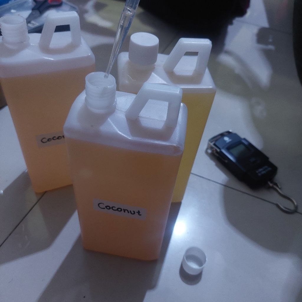 

Essen Buah : Coconut / Kelapa 1000ml