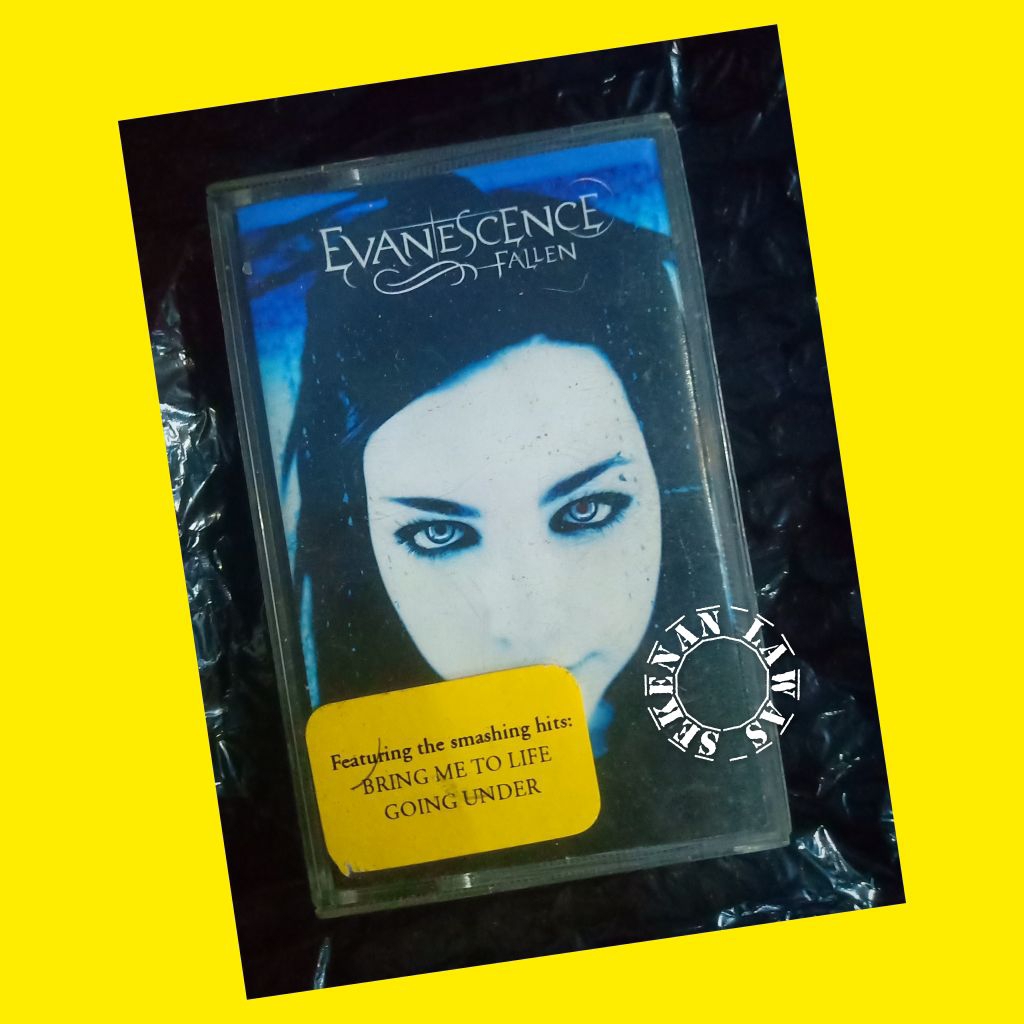 Kaset Pita Evanescence - Fallen ( Cover Belakang Sedikit Sobek Kena Chasing / Pita Bagus)