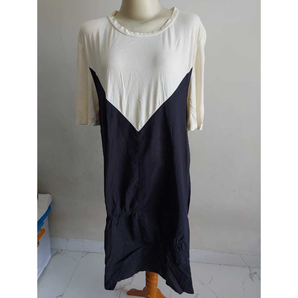 PRELOVED/PL - DRESS WANITA/MINI DRESS WANITA - LENGAN PENDEK/HITAM-POLOS
