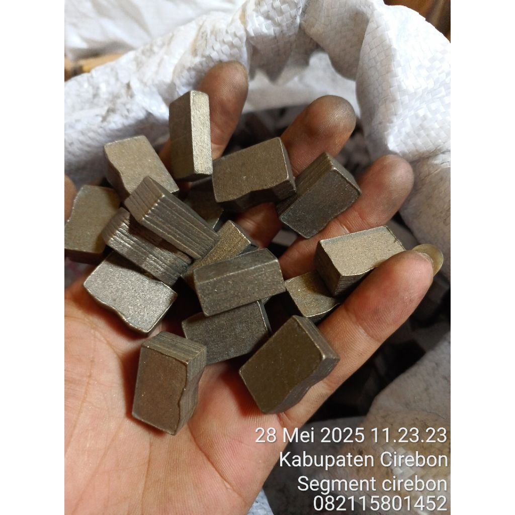 segmen M granit baru