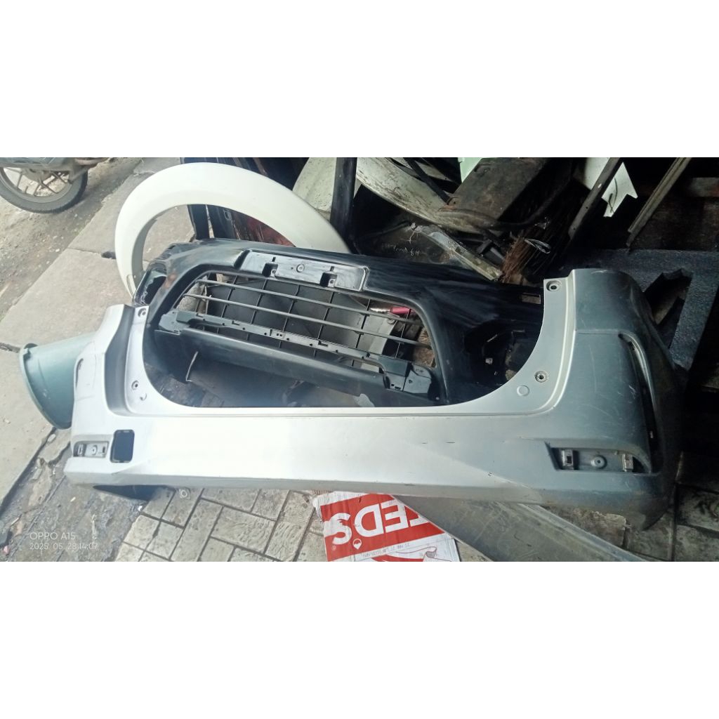 bemper belakang avanza 2019